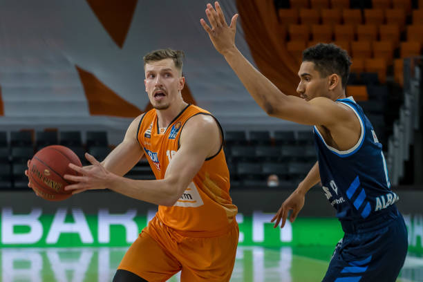 中圈绝杀 中圈绝杀